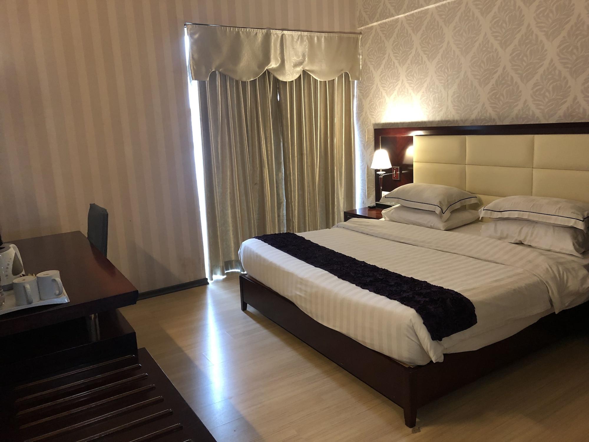 Pariss Hotel Джохор-Бару Екстер'єр фото