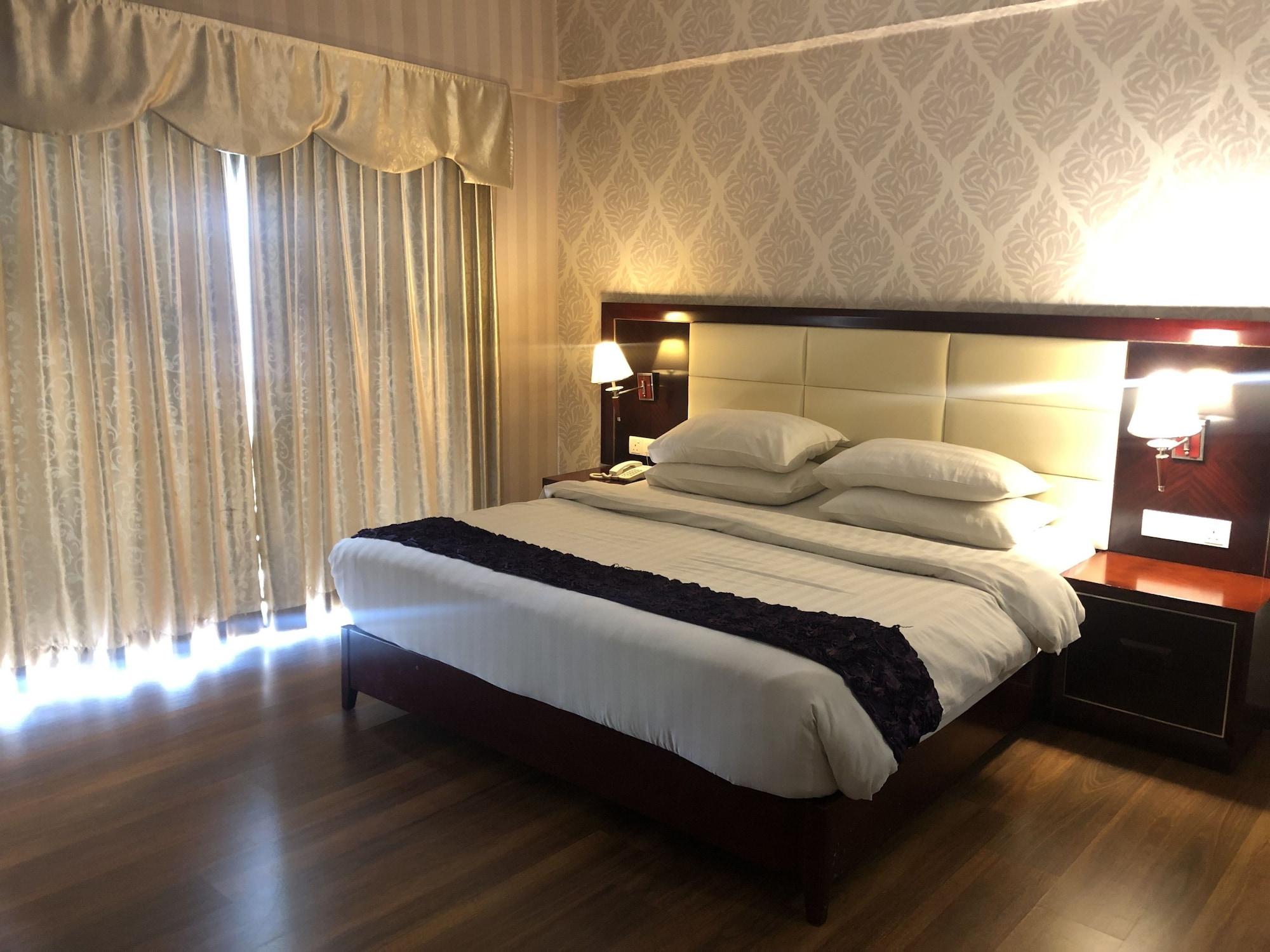 Pariss Hotel Джохор-Бару Екстер'єр фото