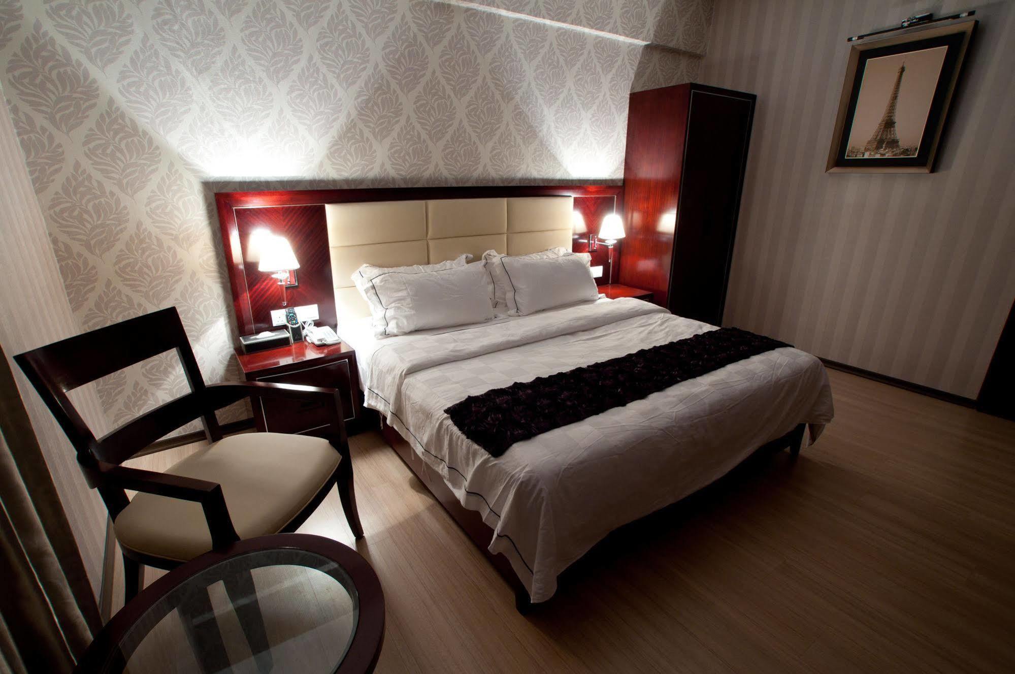 Pariss Hotel Джохор-Бару Екстер'єр фото